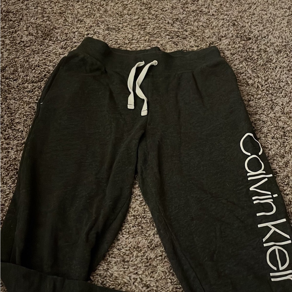 Calvin Klein joggers - Picture 2 of 5